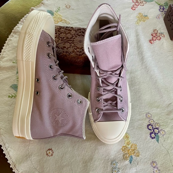 Converse Chuck Taylor AllStar Lift Platform HighTops. Lucid Lilac. Size 10 - Picture 12 of 15